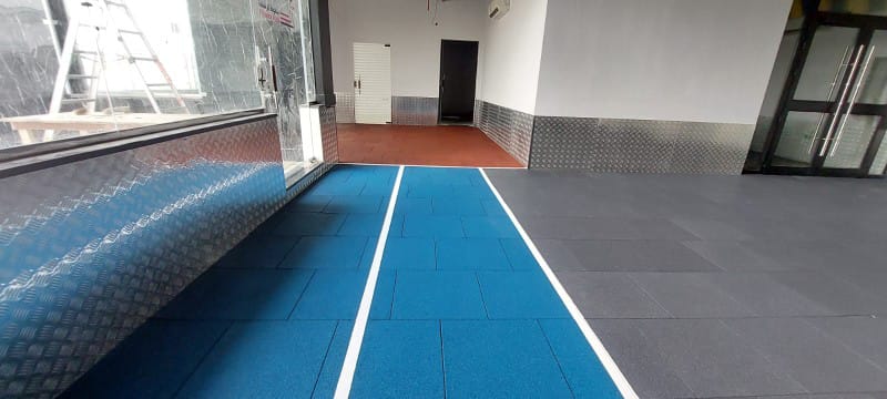 البلاط المطاطي